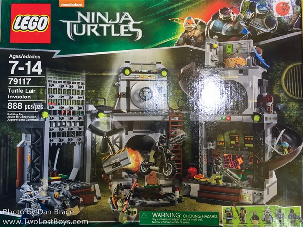 http://www.twolostboys.com/assets/img/upload/f625/TMNT%20Lego%20Lair2_3.jpg